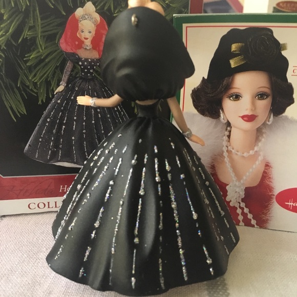 Vintage 1997 Holiday Hallmark Barbie Ornament - Picture 4 of 6
